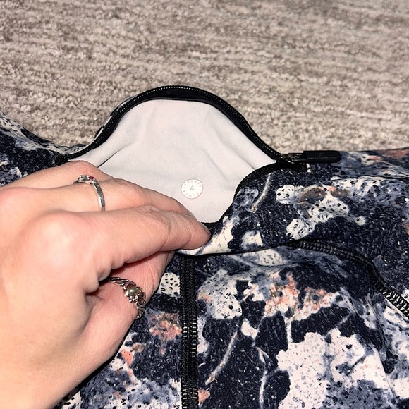 Lululemon Speed Up Tight *Full-On Luxtreme 28” | Size 4 - Picture 8 of 11